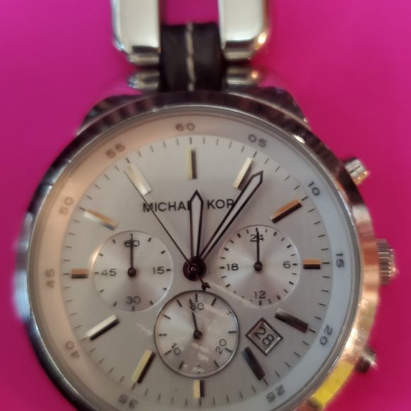 Michael Kors Showstopper MK5656 watch - Picture 3 of 7